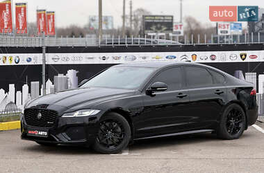 Jaguar XF  2021