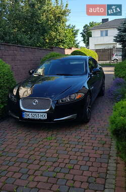 Jaguar XF  2012