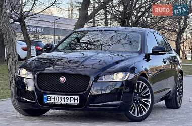 Jaguar XF  2019