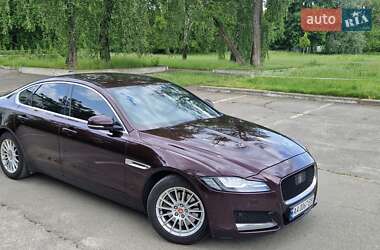 Jaguar XF  2020