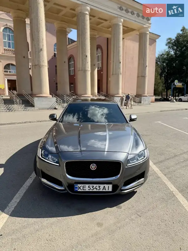 Jaguar XF