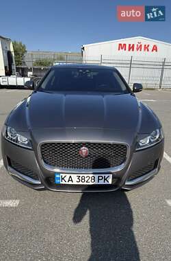 Jaguar XF  2018