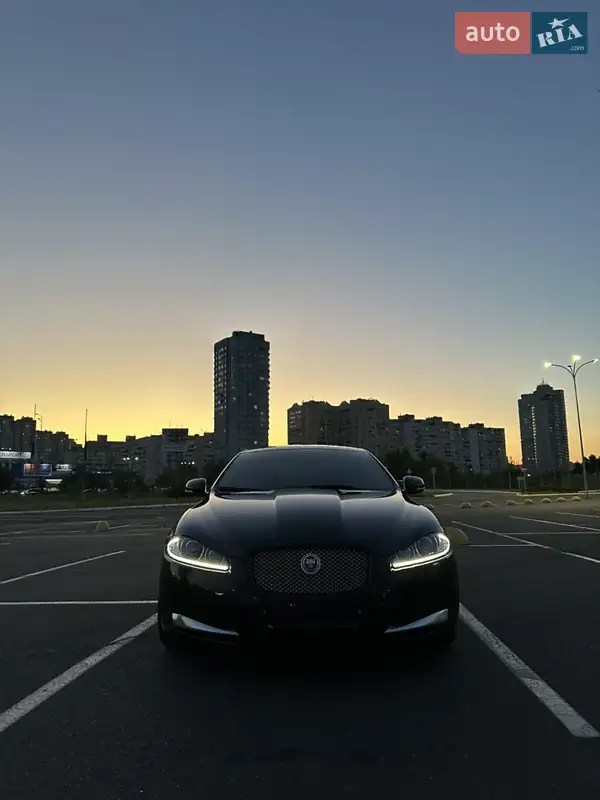 Jaguar XF 2012