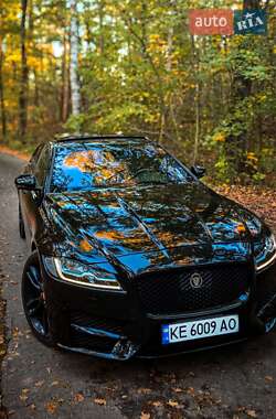 Jaguar XF  2016