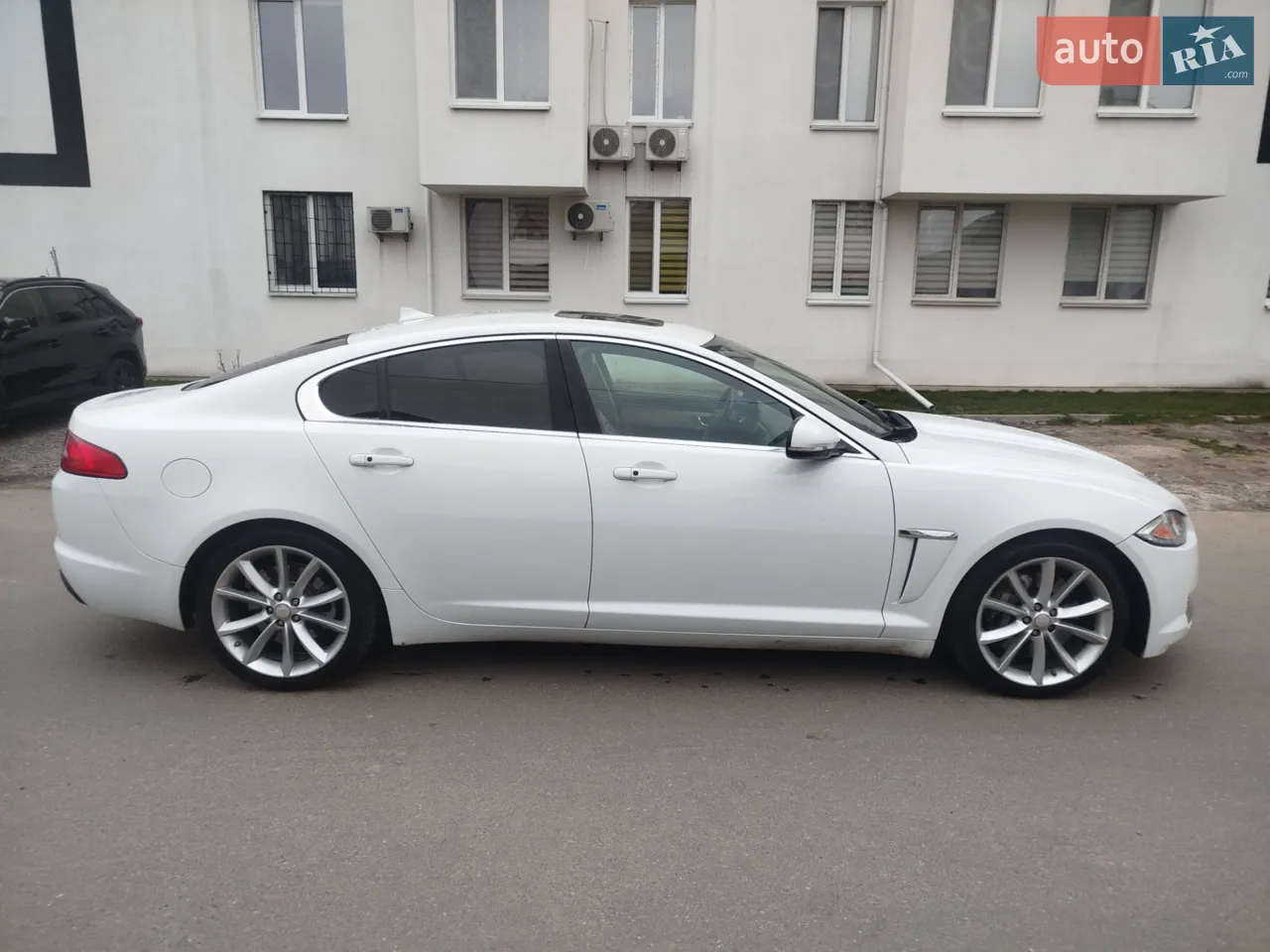 2015 Jaguar XF - мініатюра 3
