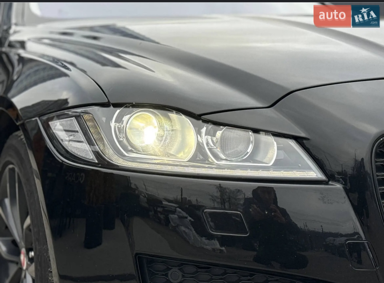 2016 Jaguar XF - мініатюра 2