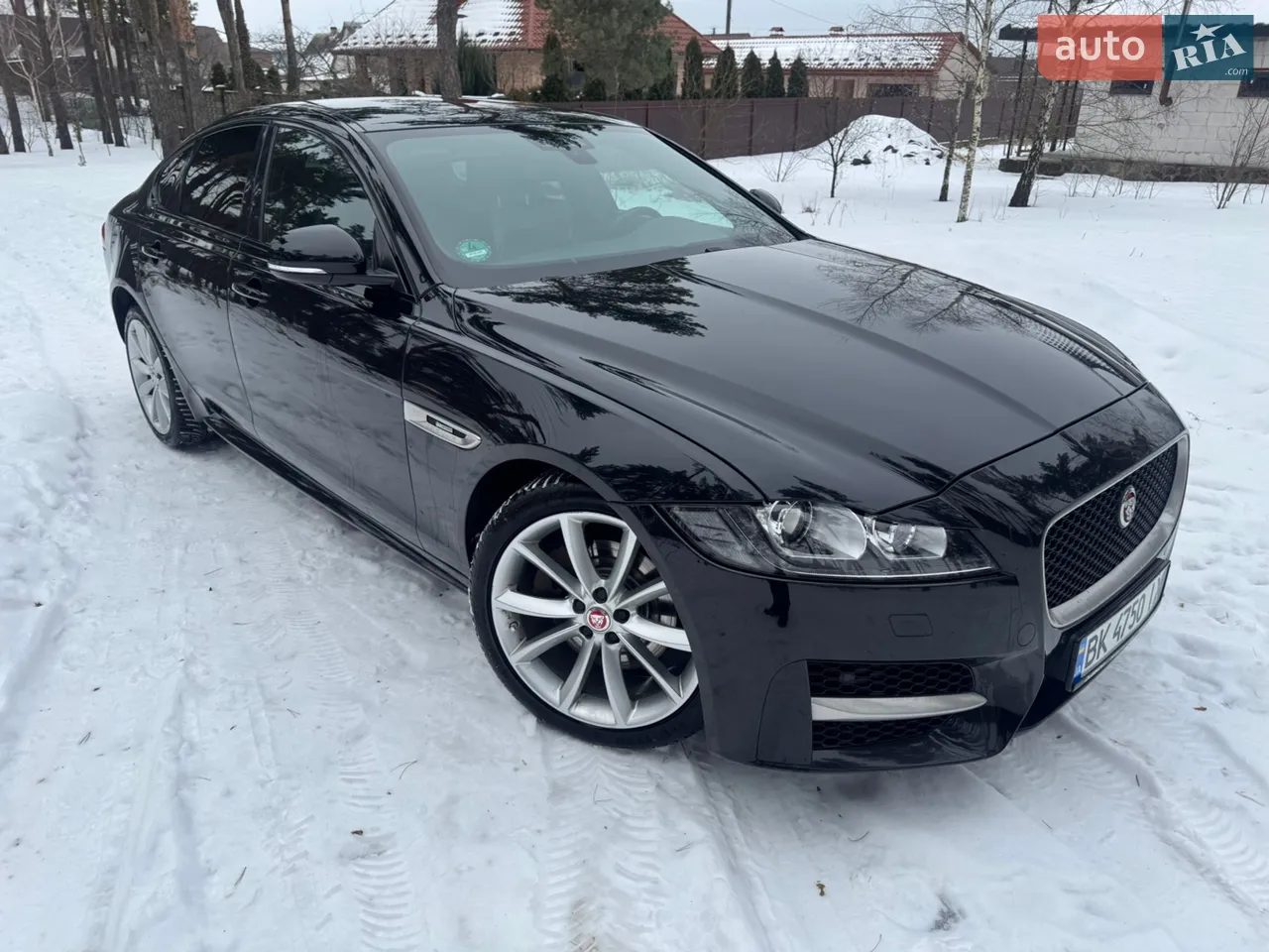 2018 Jaguar XF - мініатюра 2