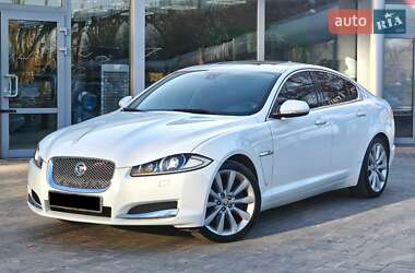 Jaguar XF  2013