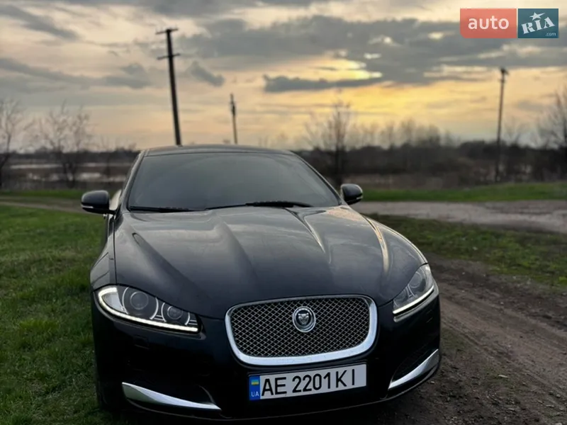 Jaguar XF 2012