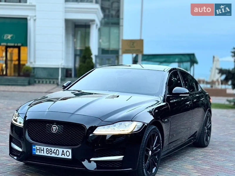 Jaguar XF