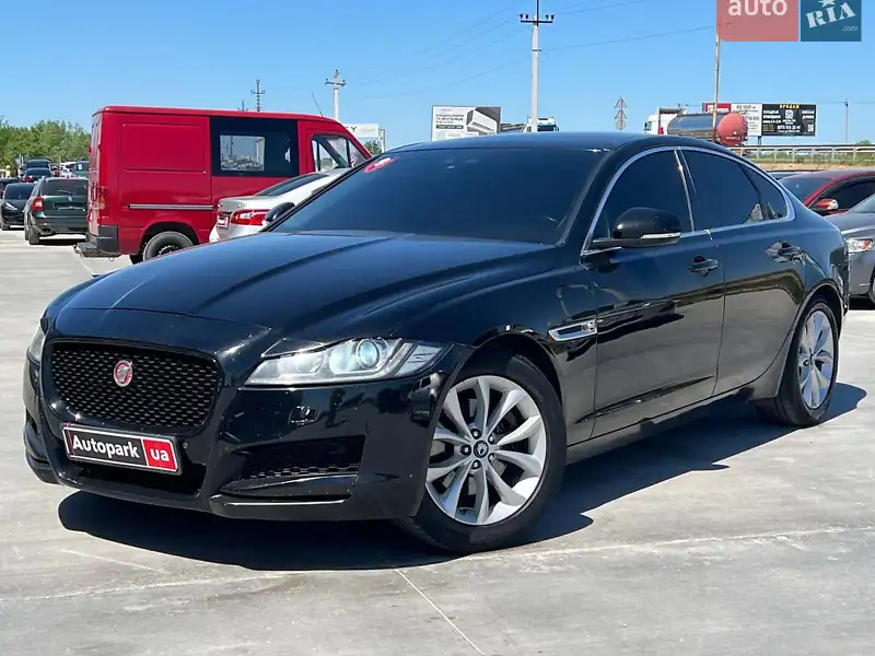 Jaguar XF