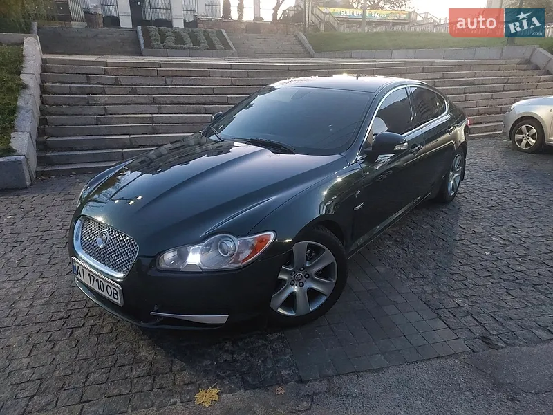 Jaguar XF