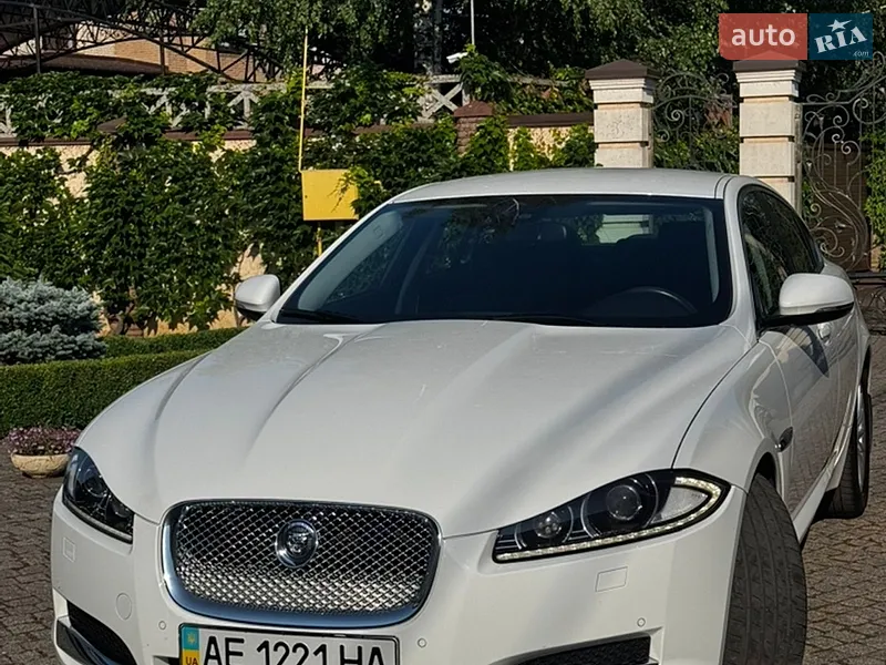 Jaguar XF 2012