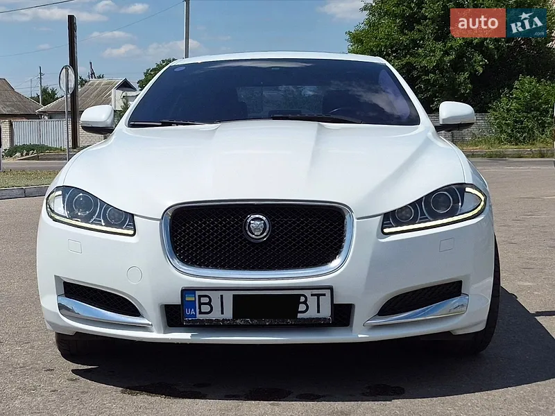 Jaguar XF 2012