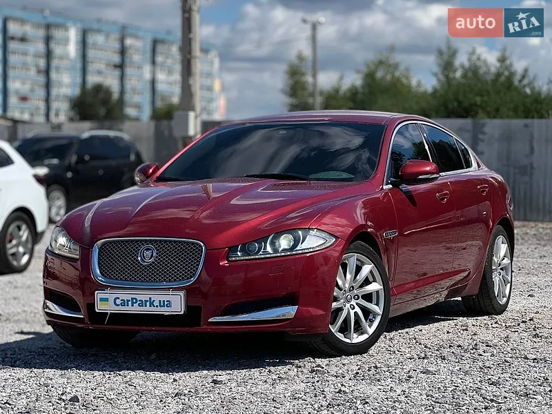 Jaguar XF