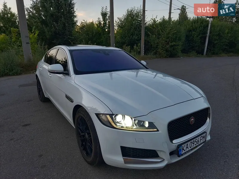 Jaguar XF 2016