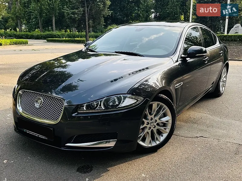 Jaguar XF 2012