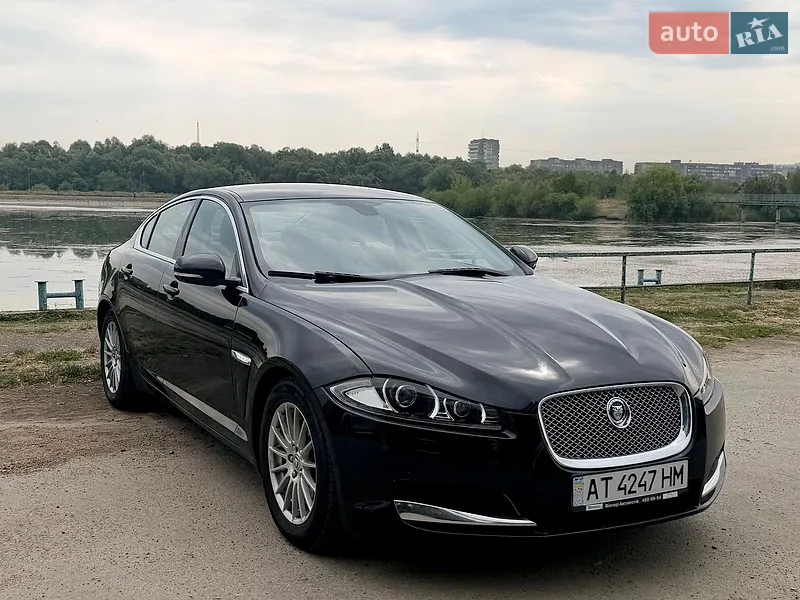Jaguar XF 2012