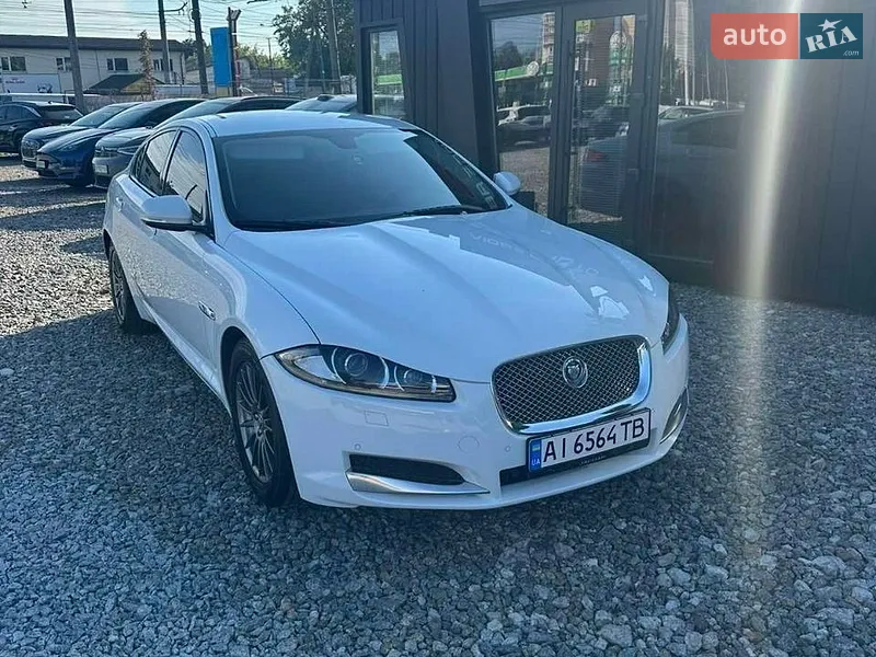 Jaguar XF 2012