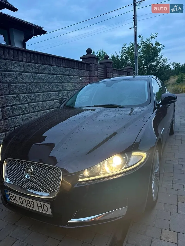 2012 Jaguar XF - мініатюра 4