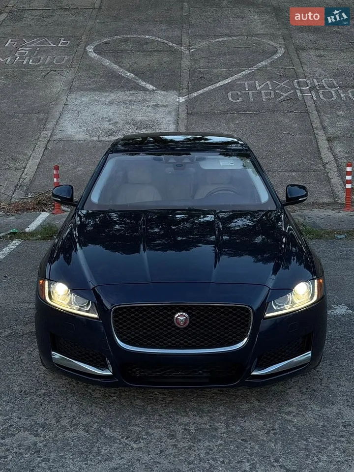 2016 Jaguar XF - мініатюра 2