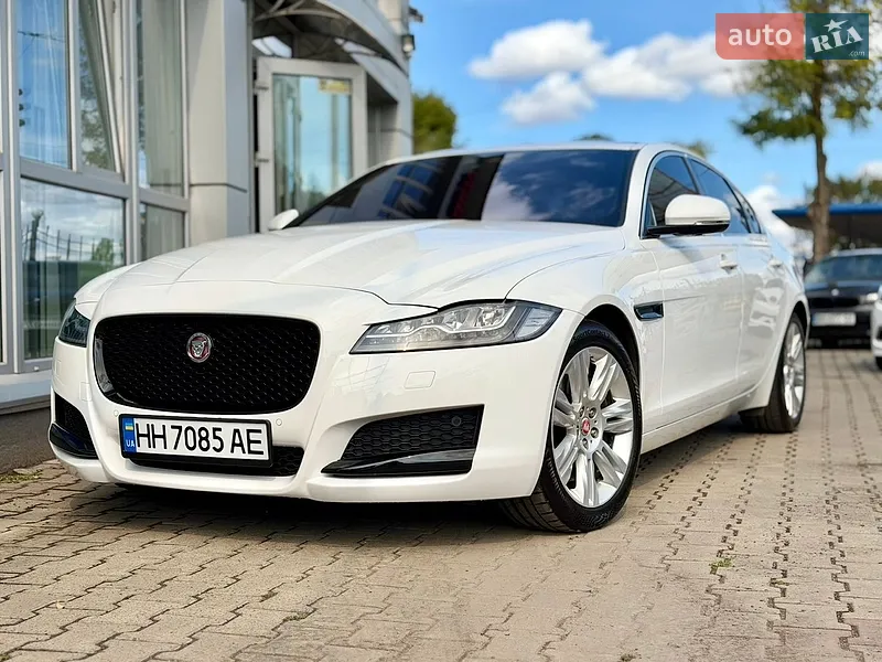 Jaguar XF