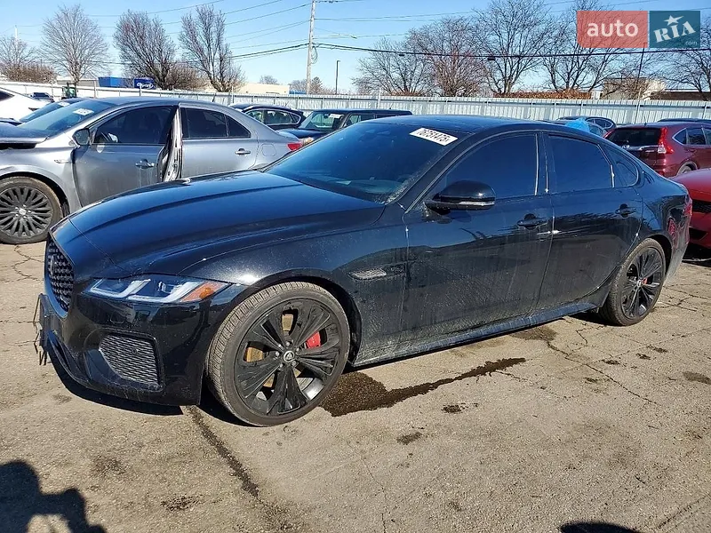 Jaguar XF