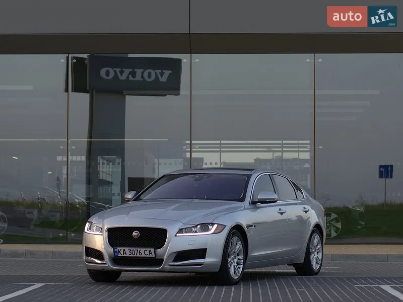 Jaguar XF