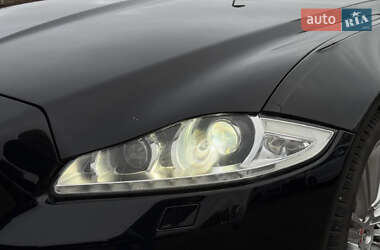 Jaguar XJ  2010