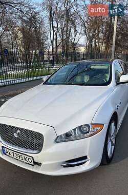 Jaguar XJ  2012