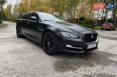 Jaguar XJ  2015