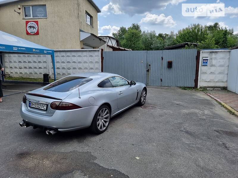 Купе Jaguar XK