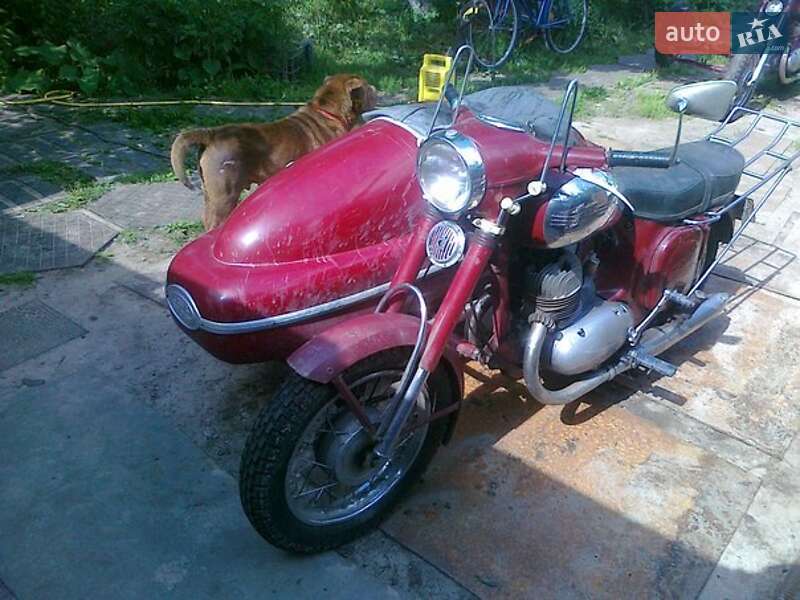 Мотоцикл з коляскою Jawa 360