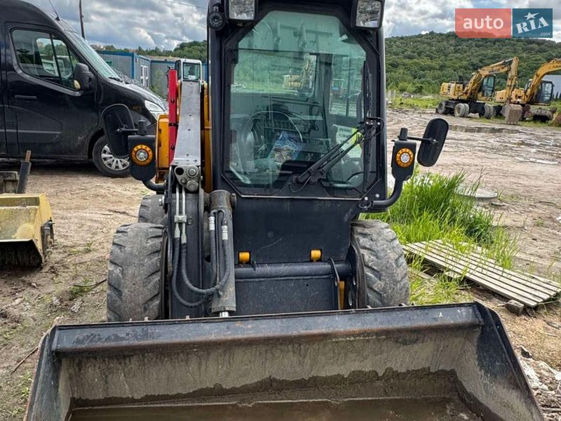 JCB 155