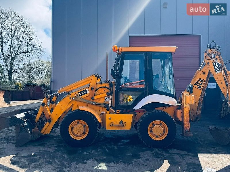 Екскаватор навантажувач JCB 2CX 2004 в Луцьку