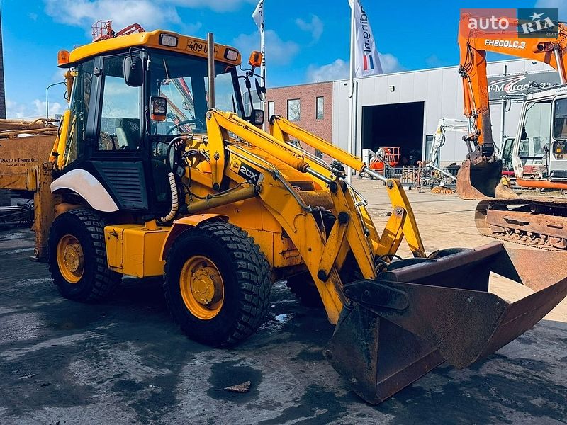 Екскаватор навантажувач JCB 2CX 2004 в Луцьку