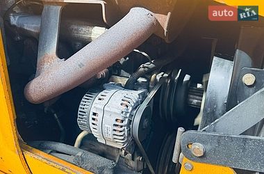 Екскаватор навантажувач JCB 2CX 2004 в Луцьку