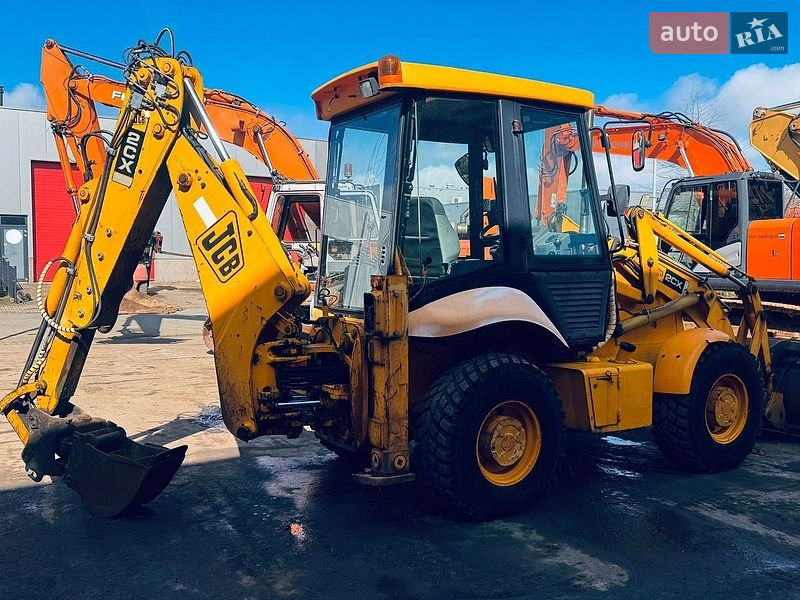 Екскаватор навантажувач JCB 2CX 2004 в Луцьку