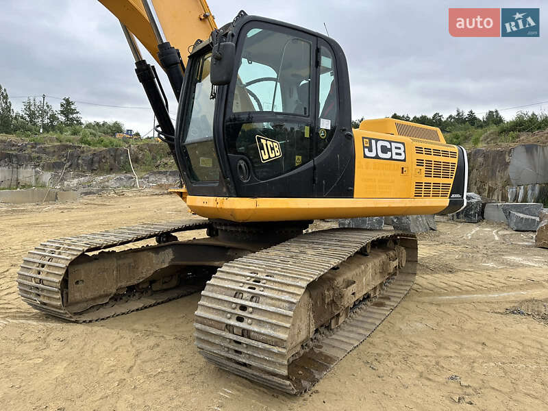 JCB 300