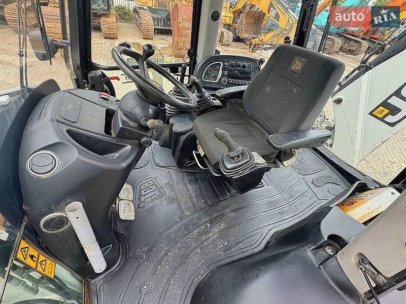 Екскаватор навантажувач JCB 3CX 2013 в Дубні фото 22 Екскаватор навантажувач JCB 3CX 2013 в Дубні