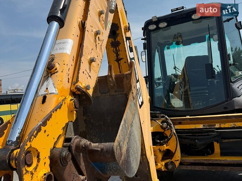 Экскаватор погрузчик JCB 3CX 2012 в Львове