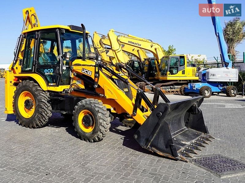 JCB 3DX 2025