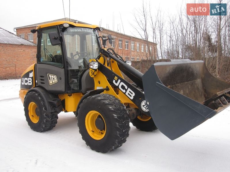 Фронтальні навантажувачі JCB 406