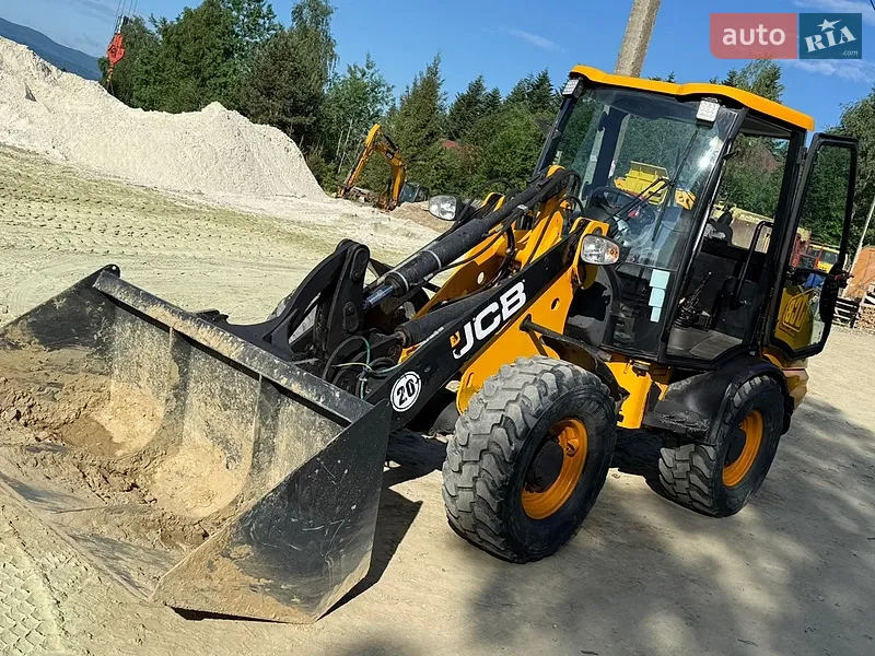 JCB 406 2012