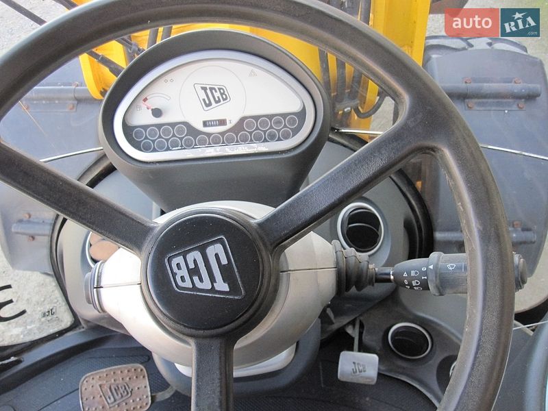 Фронтальный погрузчик JCB 406 2011 в Виннице