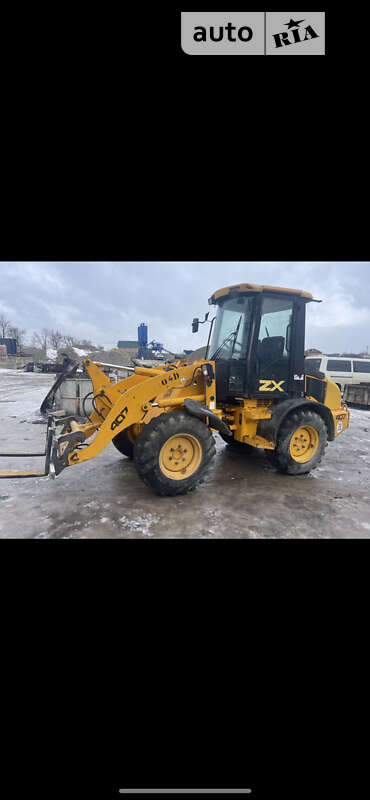 Фронтальный погрузчик JCB 407