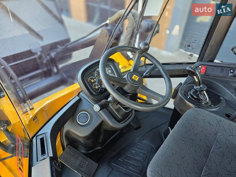 Фронтальні навантажувачі JCB 437 2015 в Рівному