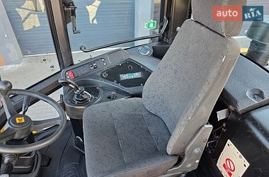 Фронтальні навантажувачі JCB 437 2015 в Рівному