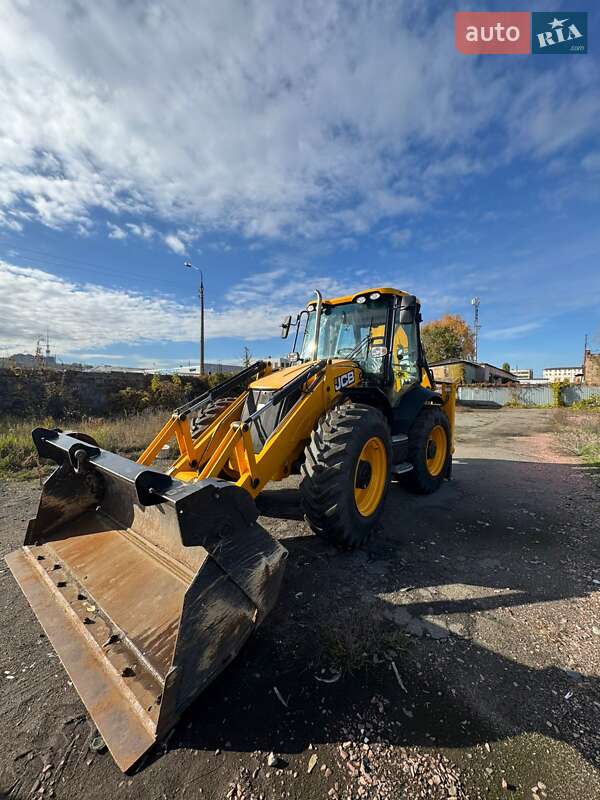 JCB 4CX