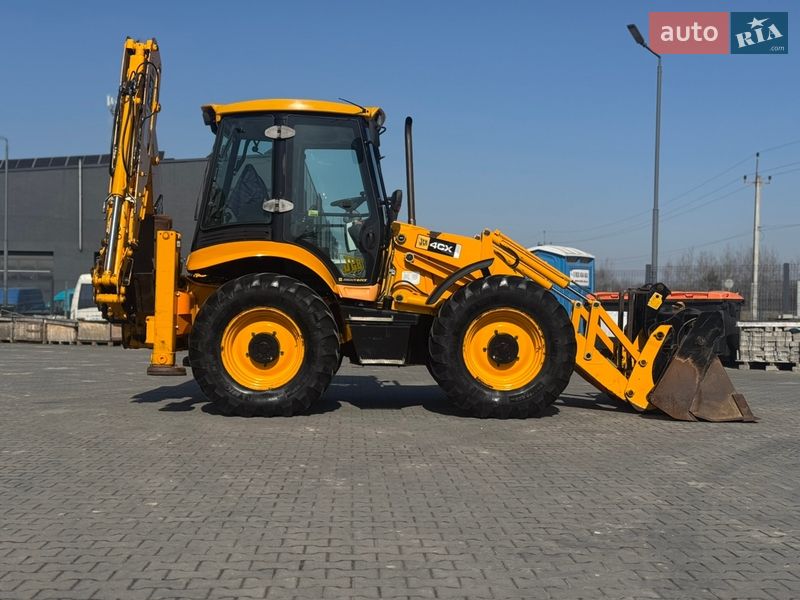 JCB 4CX